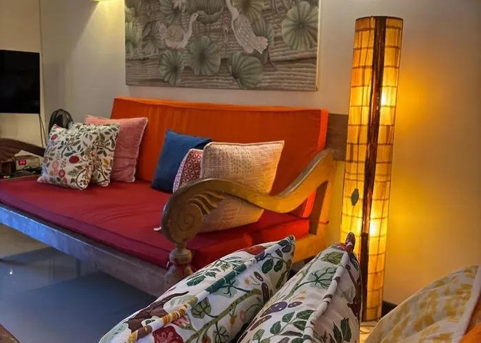 Kunang Villa *